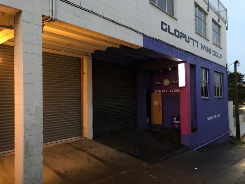 Gloputt Mini Golf