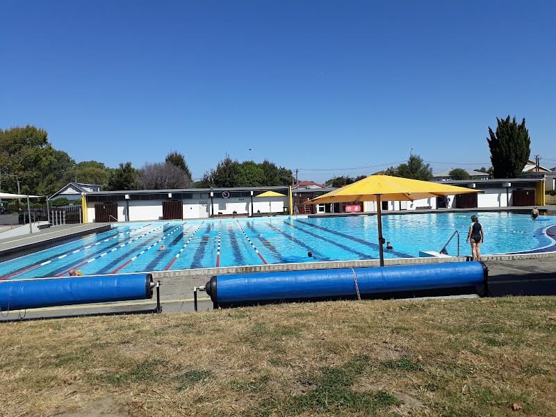 Waltham Swimming Pool