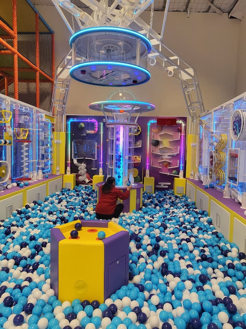 Chipmunks Playland and CafΓ© Lyall Bay