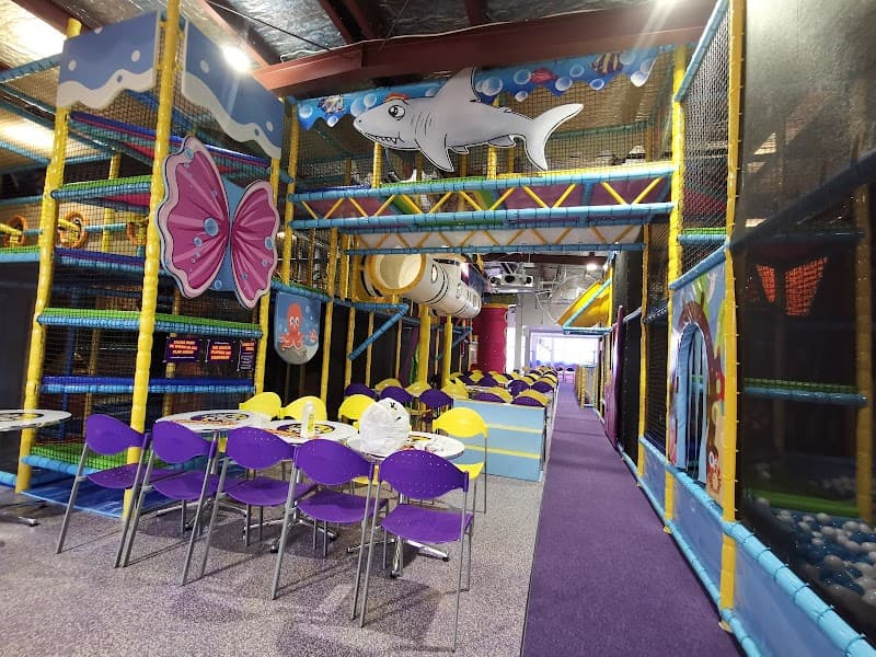 Chipmunks Playland and Cafe New Lynn